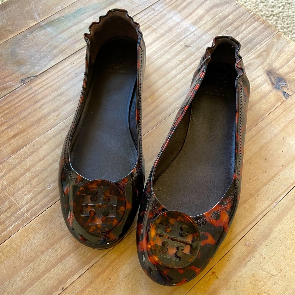 Tortoiseshell Tory Burch flats 9.5, LIKE NEW!
